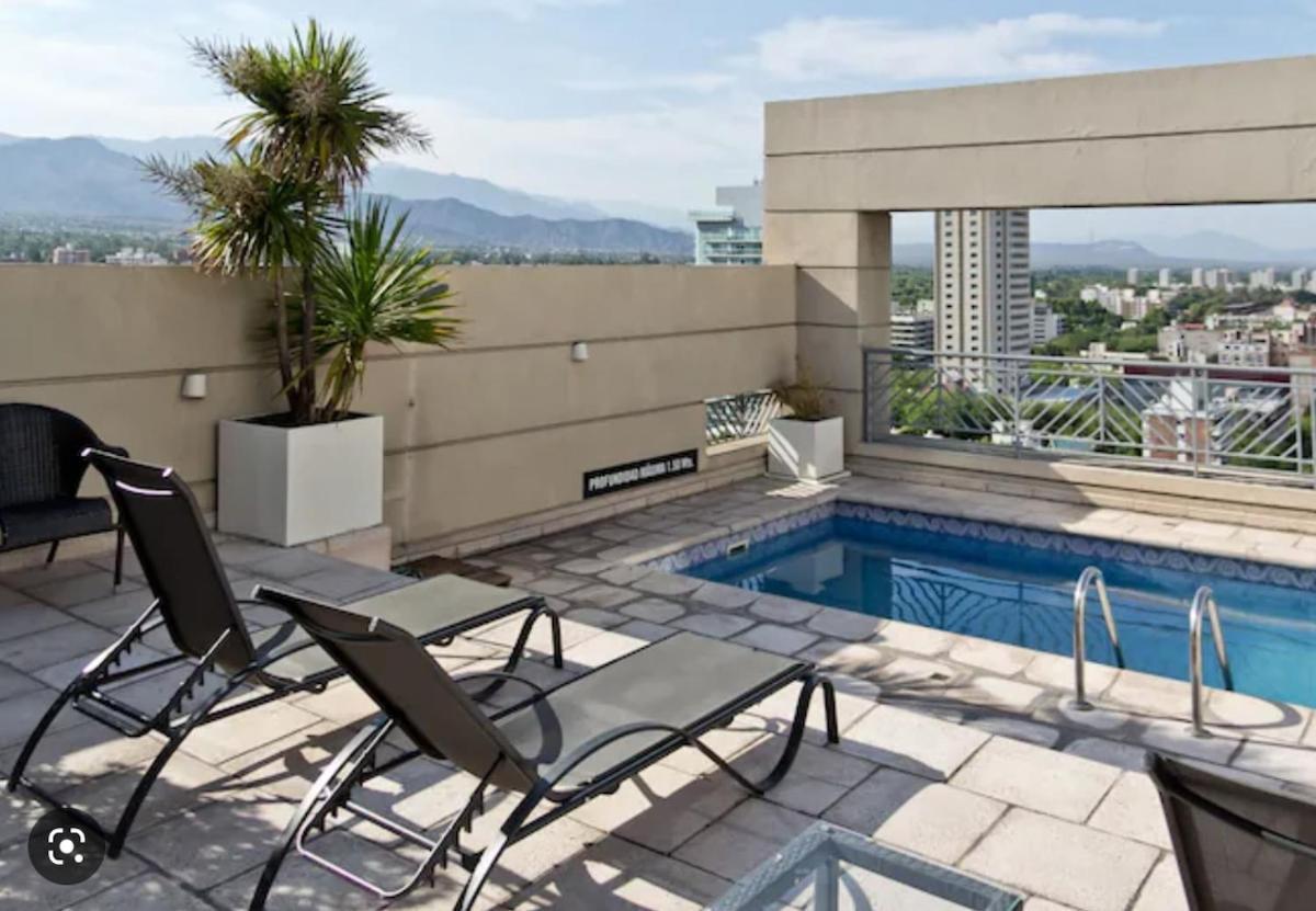 Apartamento Excelente Ubicacion- Piscina - Seguridad 24 Hs -en Amerian *